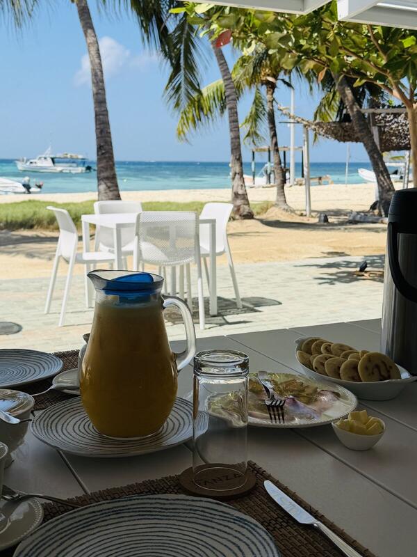 Jugo natural en el desayuno