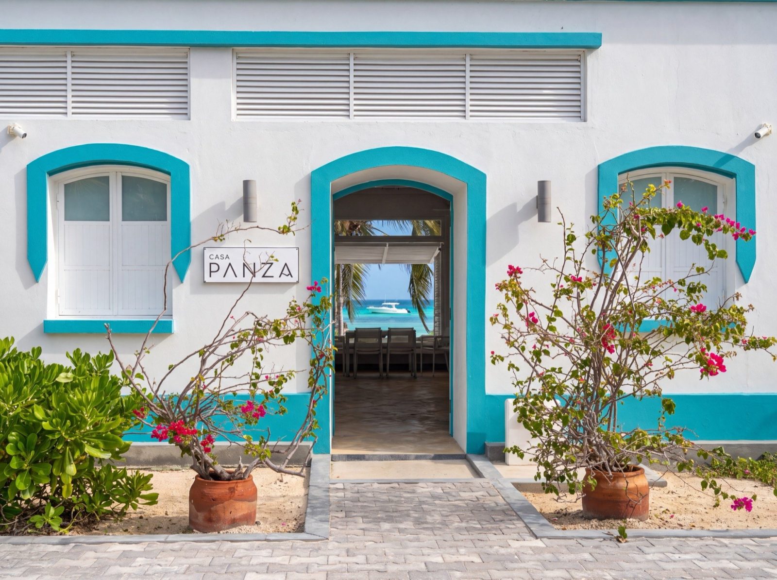 Jardín con buganvilias, Casa Panza