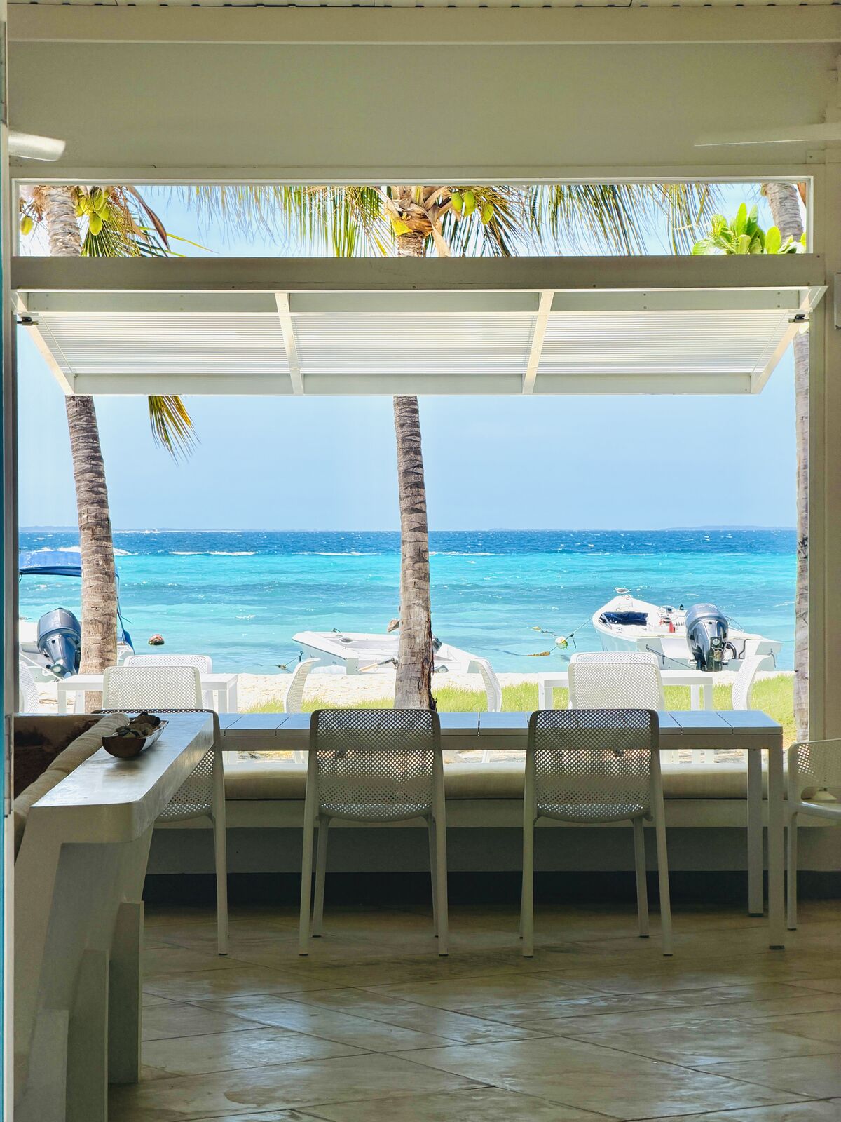 Vista al Caribe desde el comedor